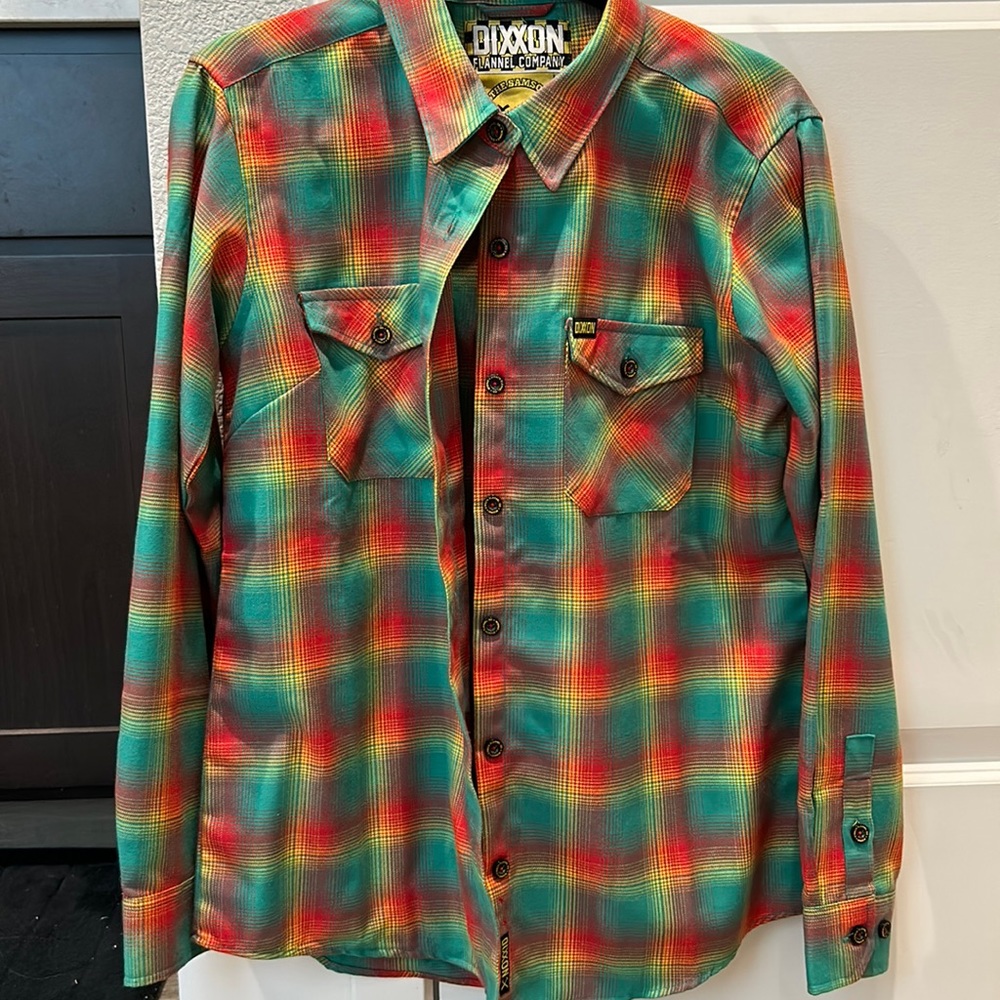 Dixxon Women’s Flannel size Large - the Samson